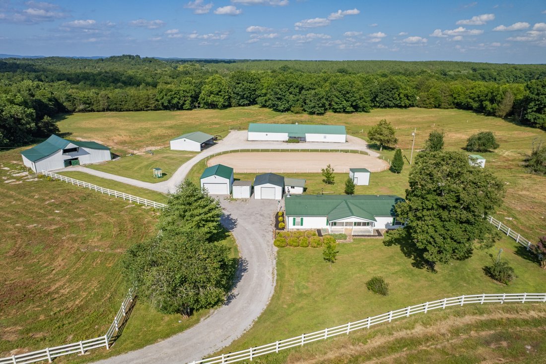 Land in Columbia, Tennessee, United States 2 - 18459807