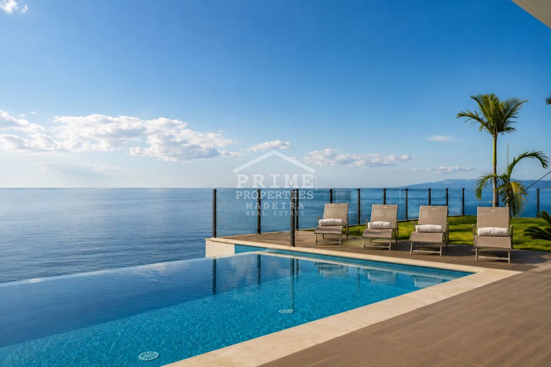 Villa in Estreito da Calheta, Madeira, Portugal 1 - 16052599