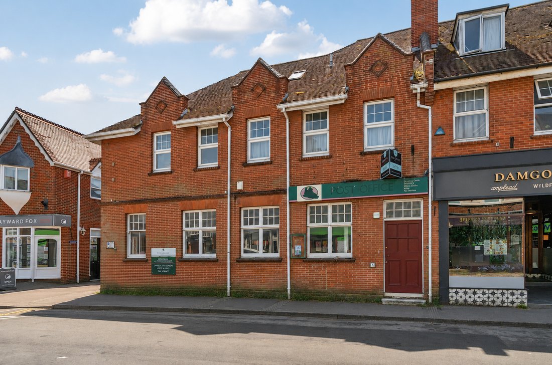 House in Brockenhurst, England 3 - 18462512