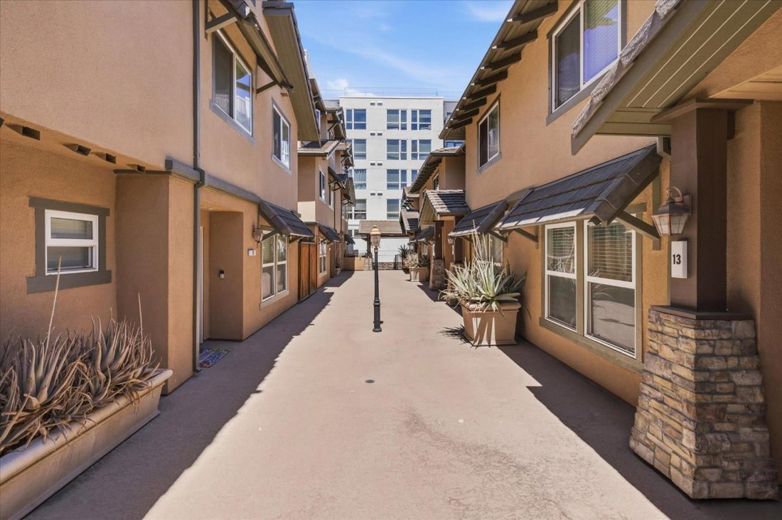 Condo in San Jose, California, United States 4 - 18466815