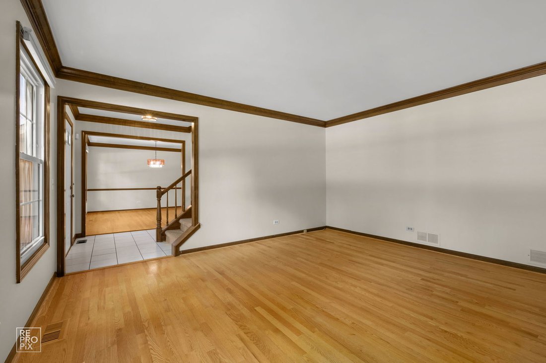 House in Bolingbrook, Illinois, United States 4 - 18463898