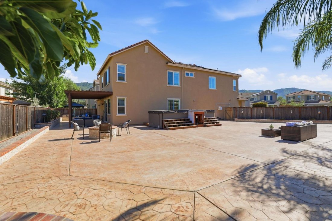 House in Gilroy, California, United States 4 - 18458827