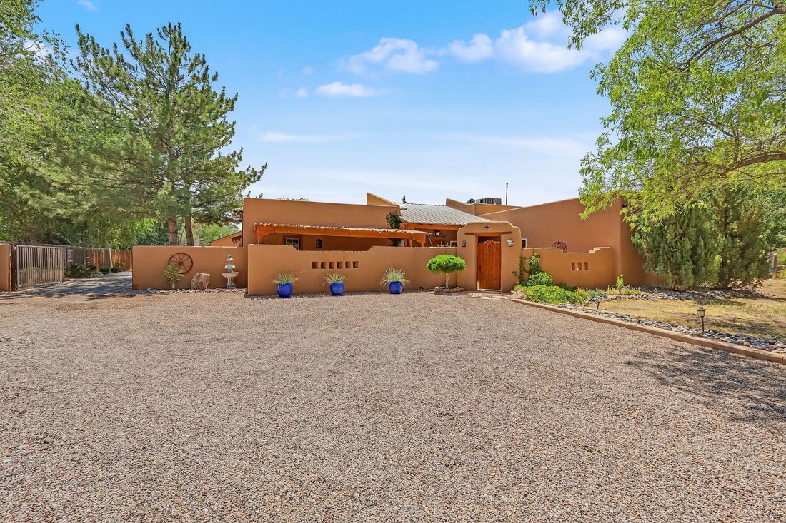 House in Corrales, New Mexico, United States 2 - 18459004
