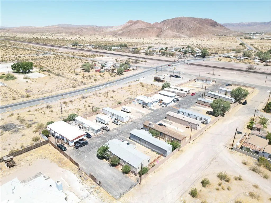 Yermo, California, United States 5 - 18459121