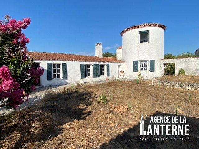 House in Saint-Pierre-d'Oléron, Nouvelle-Aquitaine, France 1 - 18465460