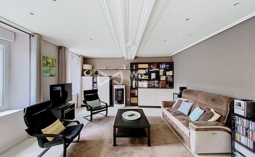 House in Villaines-la-Carelle, Pays de la Loire, France 1