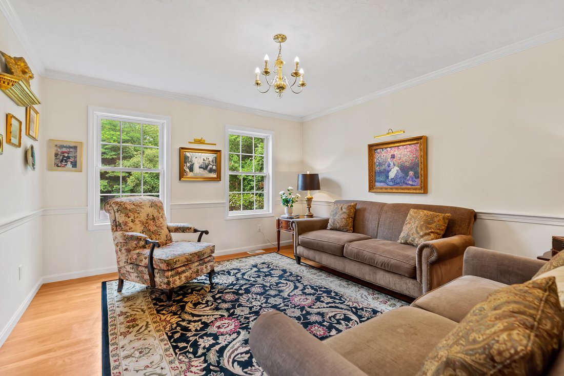 House in Holbrook, Massachusetts, United States 2 - 18458005