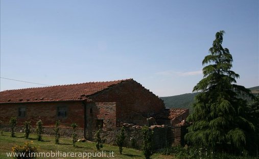 House in Radicofani, Tuscany, Italy 1