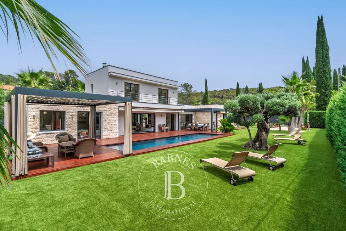 Villa in Opio, Provence-Alpes-Côte d'Azur, France 1 - 18457205