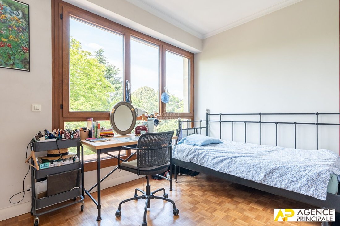 Apartment in Napoleon, Maisons-Laffitte, France 3 - 18466060