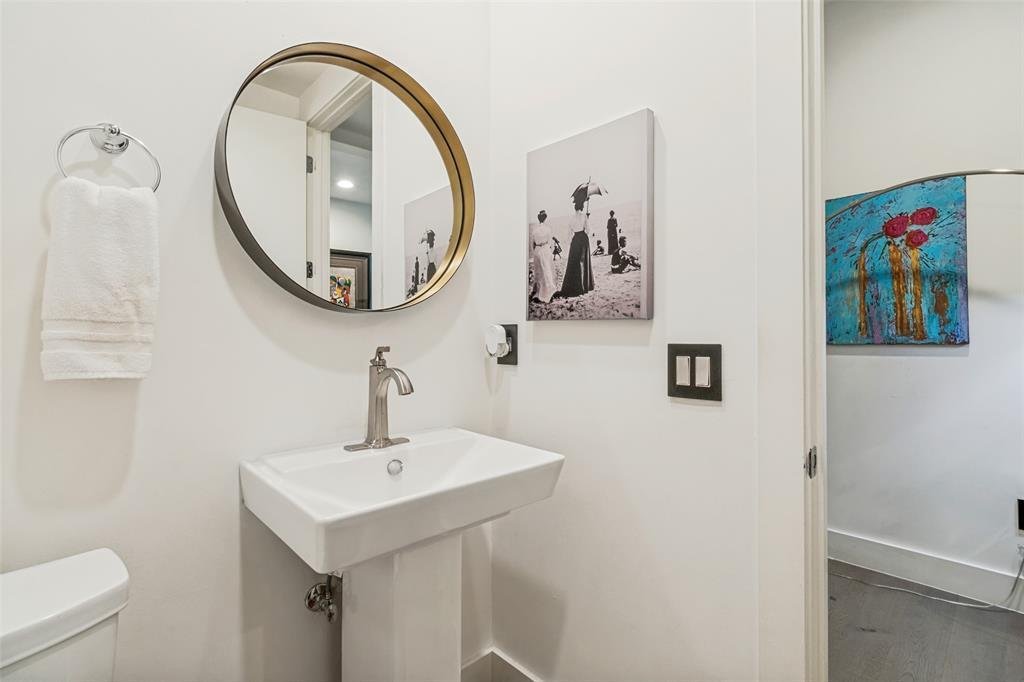 Condo in Dallas, Texas, United States 3 - 18468775