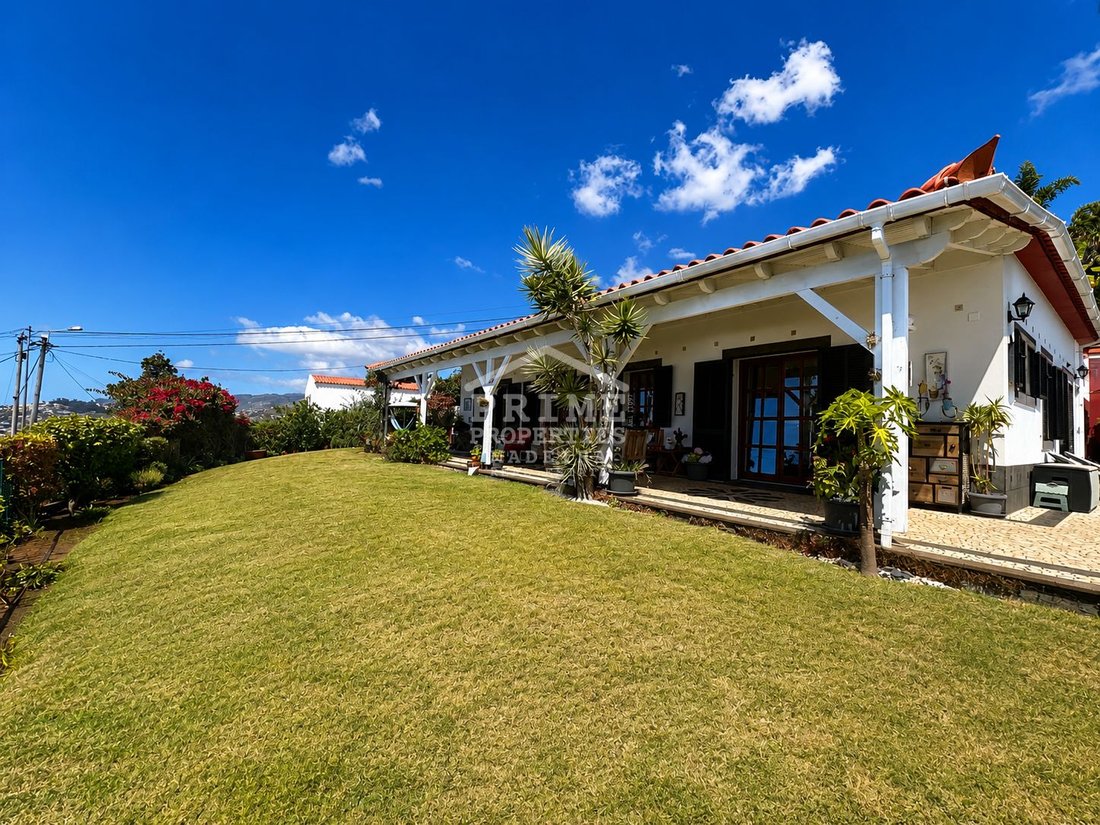 Villa in Monte, Madeira, Portugal 1 - 17644058