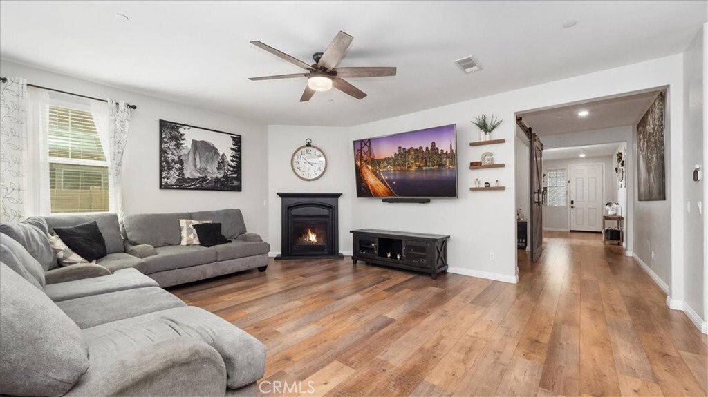 House in San Bernardino, CA, United States 3 - 17523129