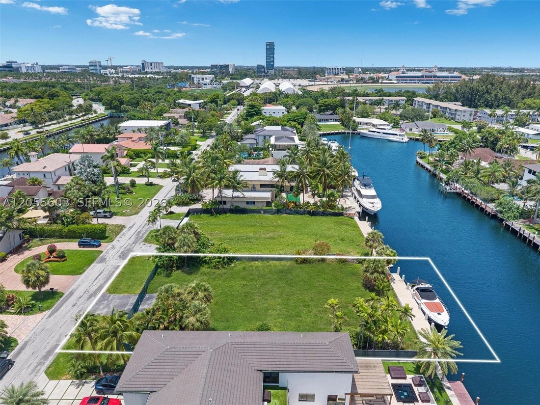 House in Hallandale Beach, Florida, United States 4 - 18459400
