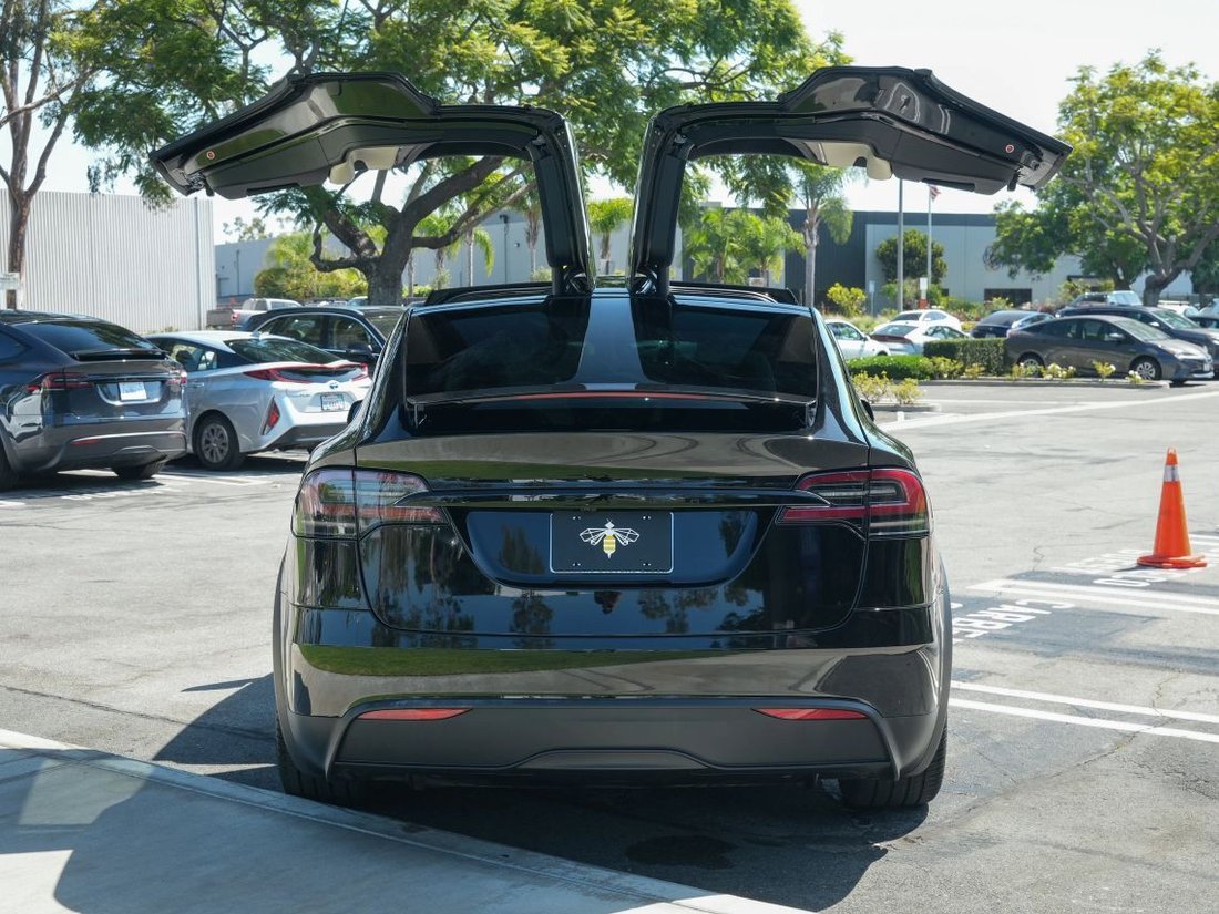 Suv in Costa Mesa, CA, United States 3 - 18432682