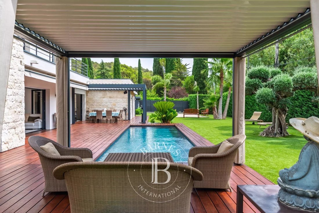 Villa in Opio, Provence-Alpes-Côte d'Azur, France 2 - 18457205