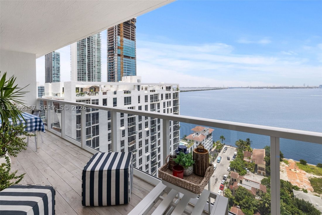 Condo in Miami, Florida, United States 4 - 18414827