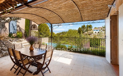 Villa in Mallemort, Provence-Alpes-Côte d'Azur, France 1