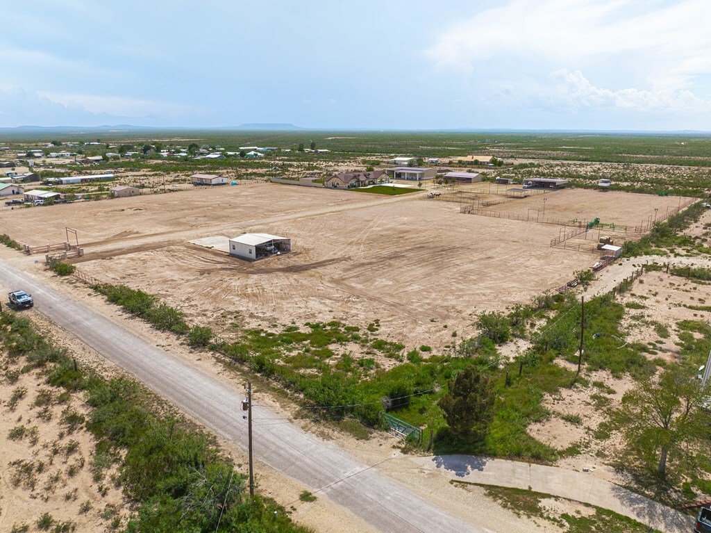 House in Fort Stockton, Texas, United States 3 - 18463434