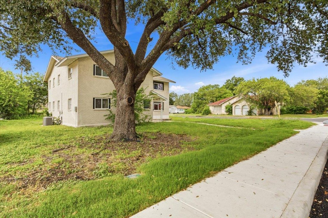 House in San Antonio, Texas, United States 3 - 18459433