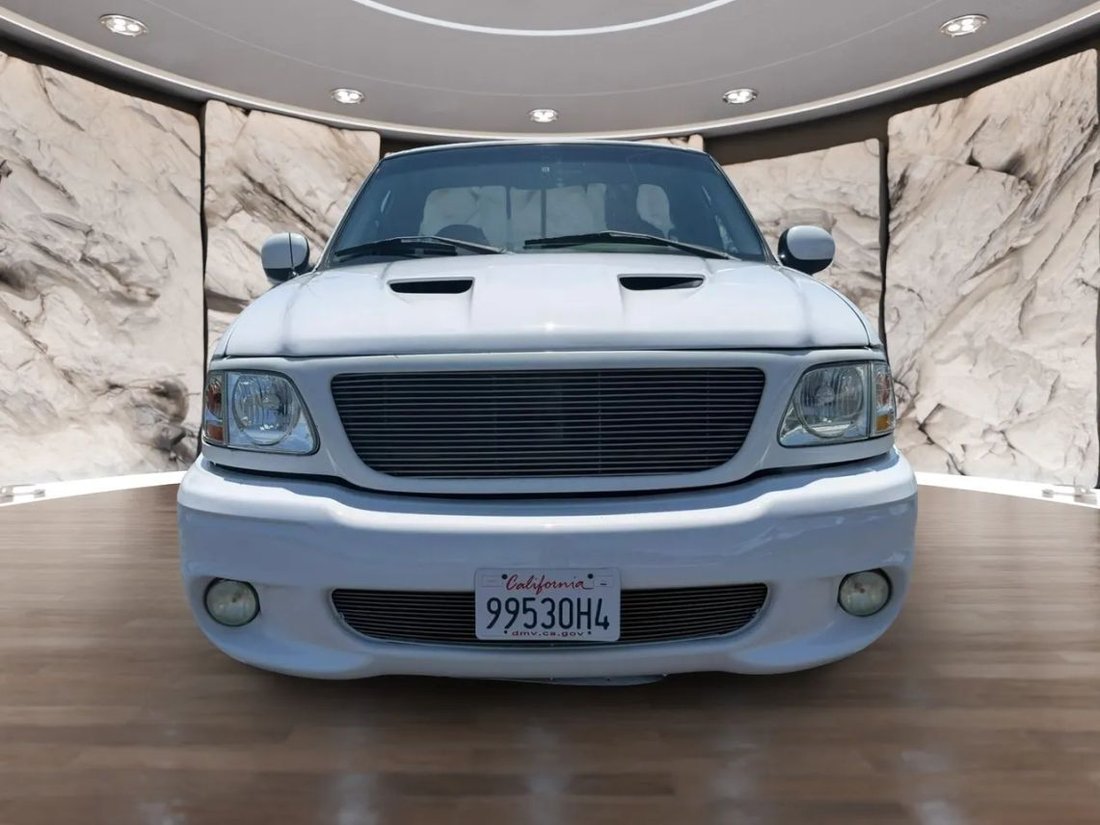 Pickup in Ontario, CA, United States 2 - 18464620