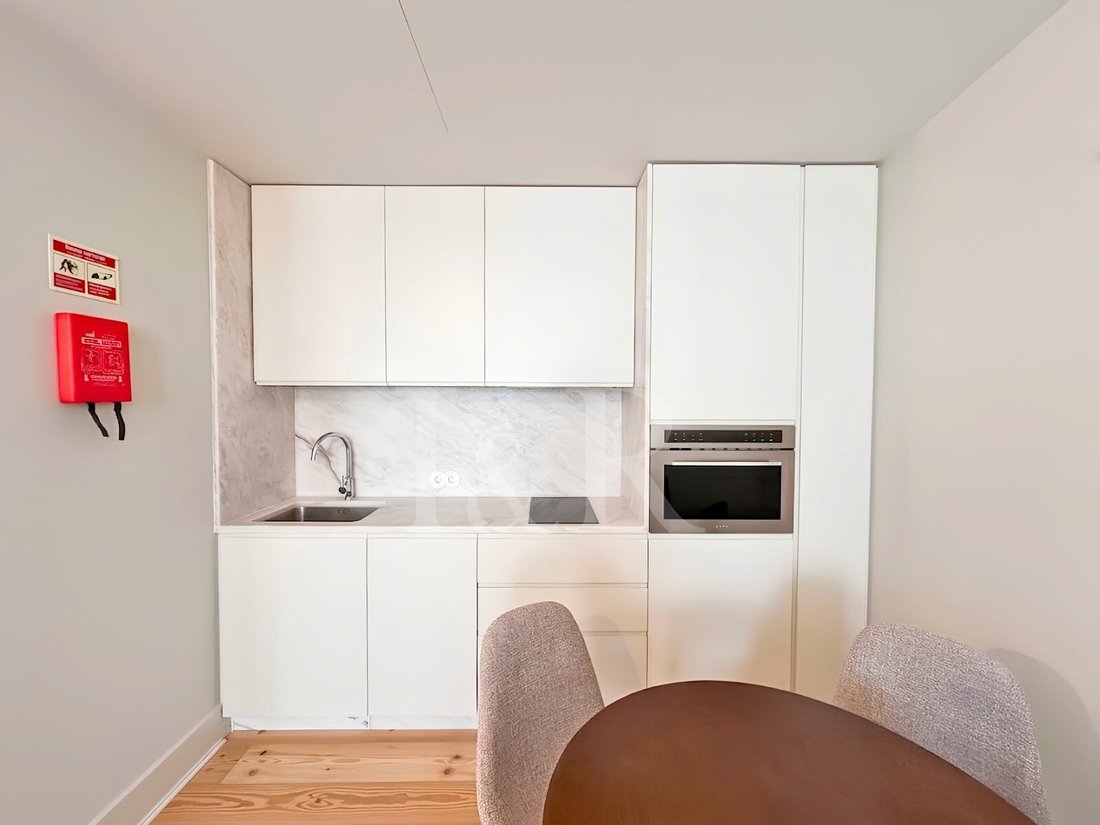 Apartment in Arroios, Lisbon, Portugal 4 - 18355728