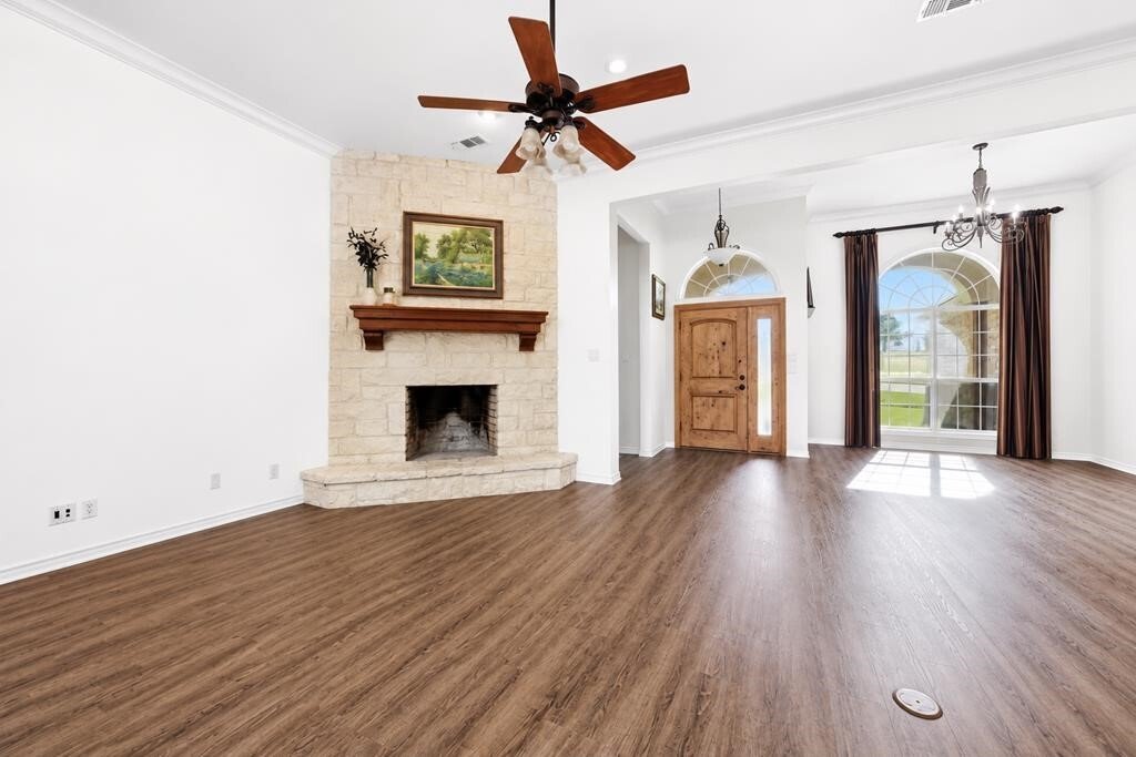 House in Athens, Texas, United States 5 - 17628653