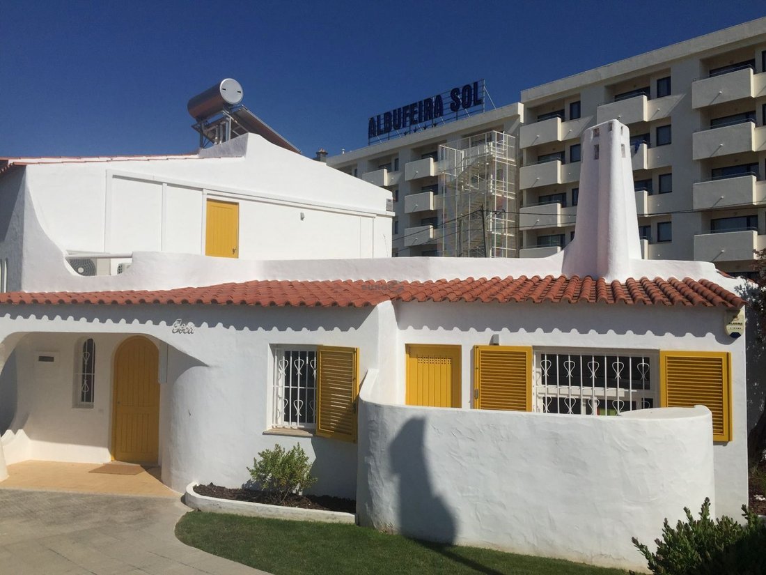 Villa in Olhos de Agua, Algarve, Portugal 2 - 18466042