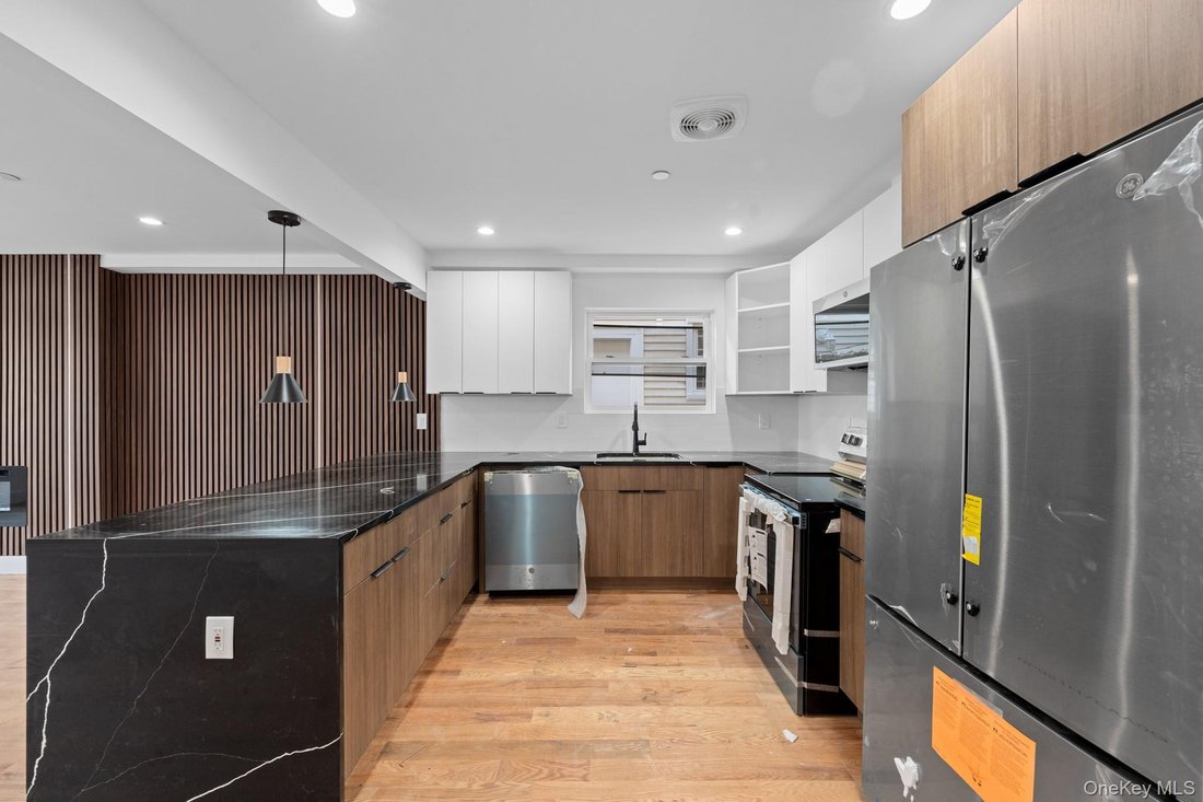 House in New York, New York, United States 4 - 18458644