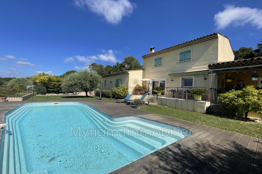 Villa in Saint-Cézaire-sur-Siagne, Provence-Alpes-Côte d'Azur, France 1 - 17476335