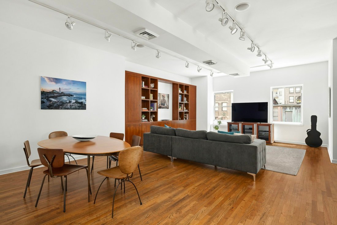 Co Op in New York, New York, United States 1 - 18450598