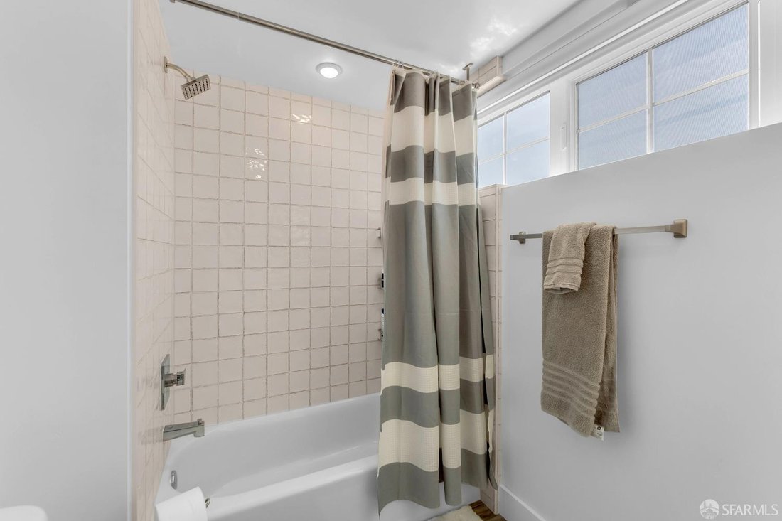 San Luis Obispo, California, United States 4 - 18458438