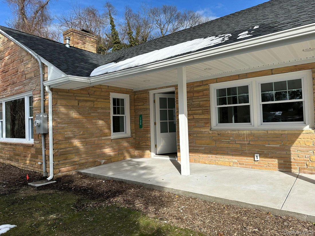 House in Kings Park, New York, United States 4 - 18458648