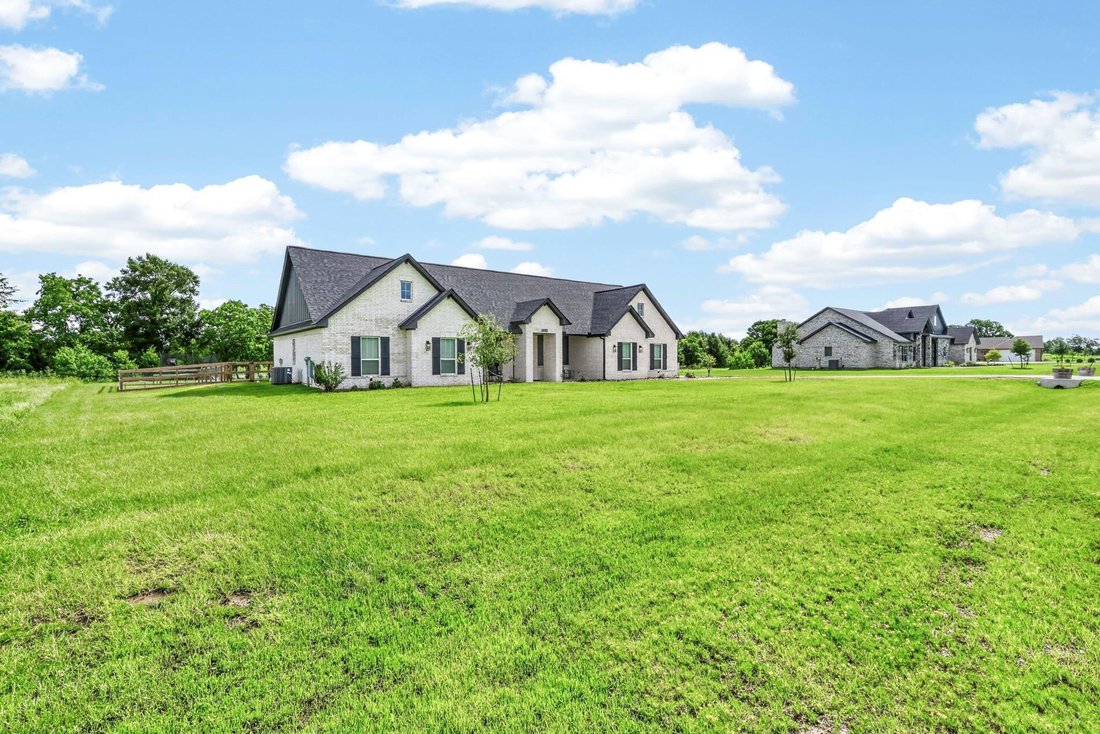 House in Iola, Texas, United States 3 - 18468240