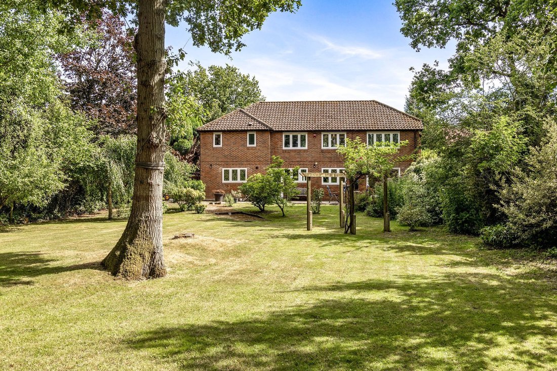 House in Upper Beeding, England 2 - 18457143