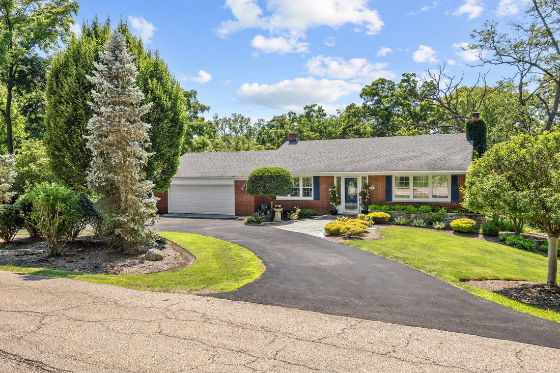 House in Barrington Hills, Illinois, United States 2 - 18456251