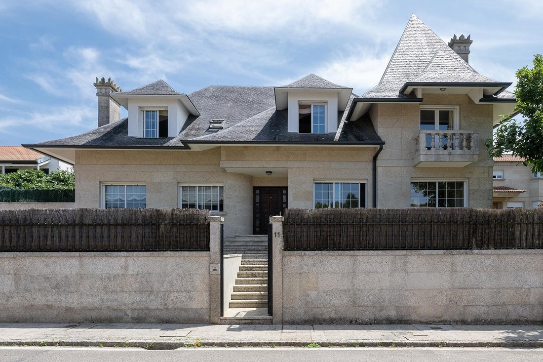 Villa in Navia, Vigo, Spain 2 - 18459268