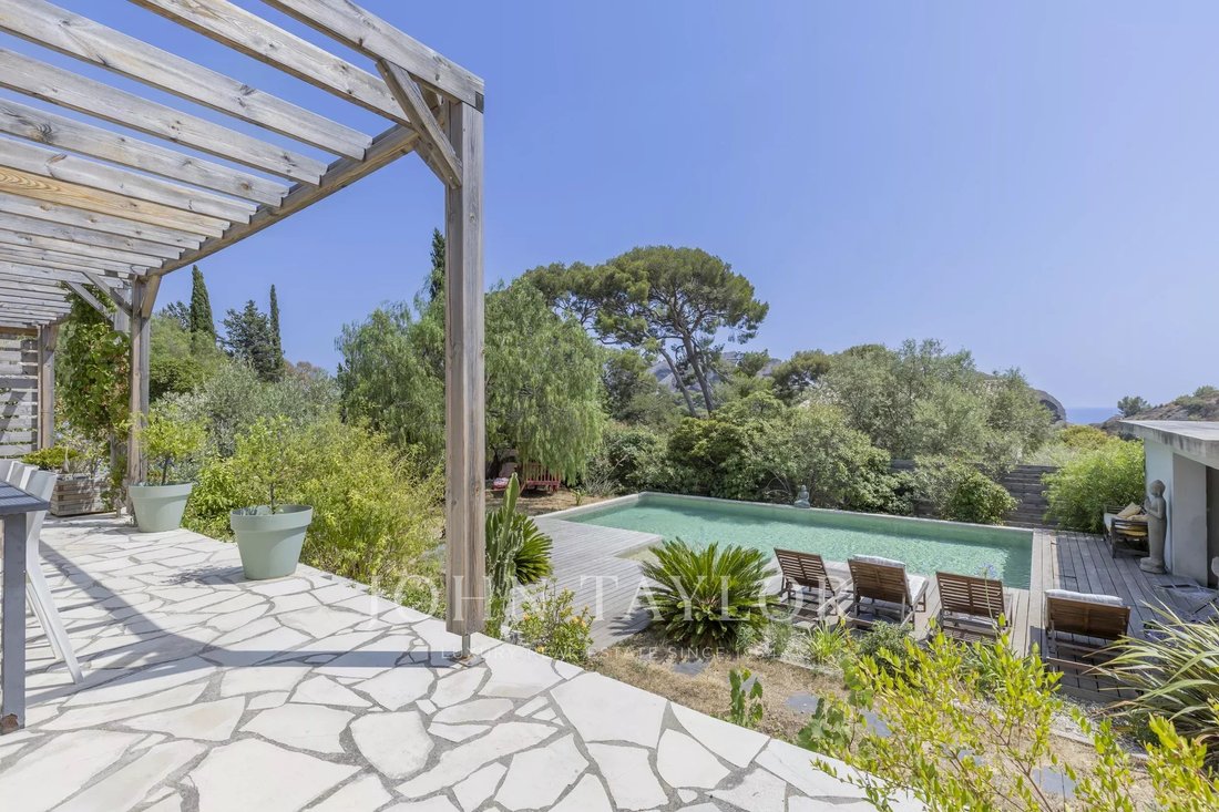 Estate in La Ciotat, Provence-Alpes-Côte d'Azur, France 1 - 18458583
