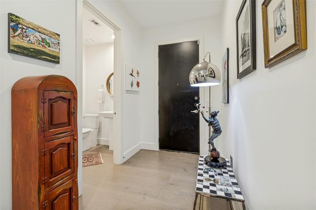 Condo in Dallas, Texas, United States 2 - 18468775