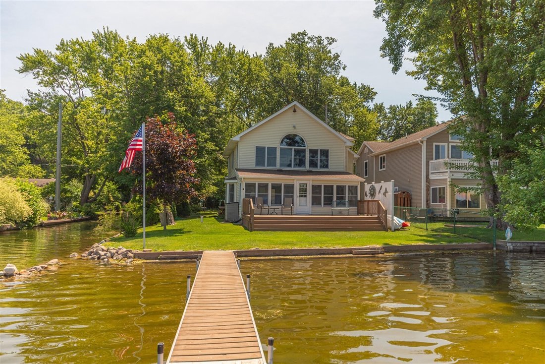 House in Township of Hamburg, Michigan, United States 4 - 18458565