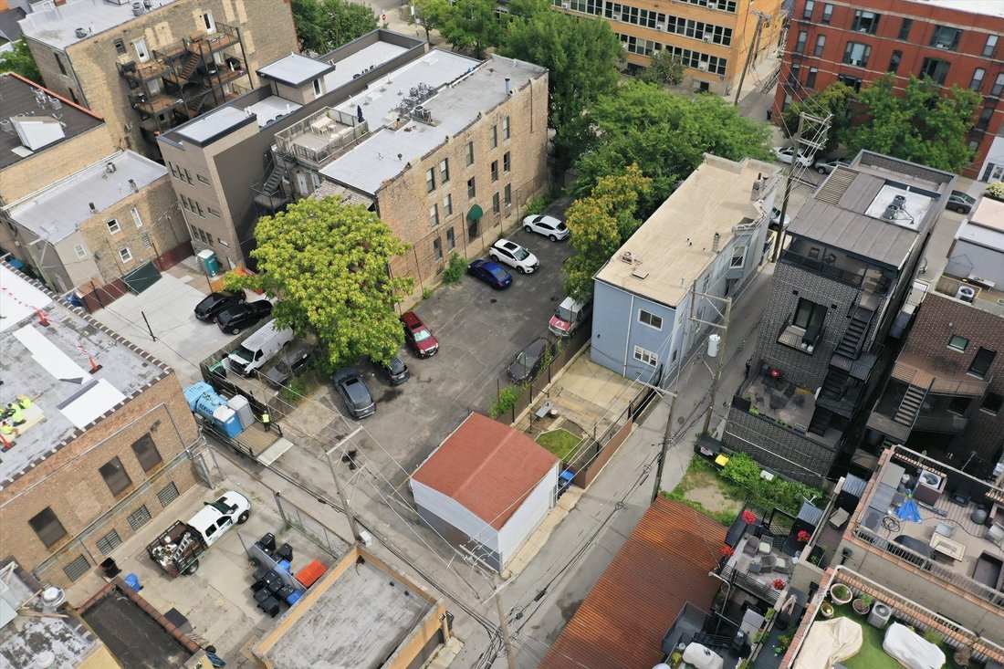 Chicago, Illinois, United States 5 - 18459574