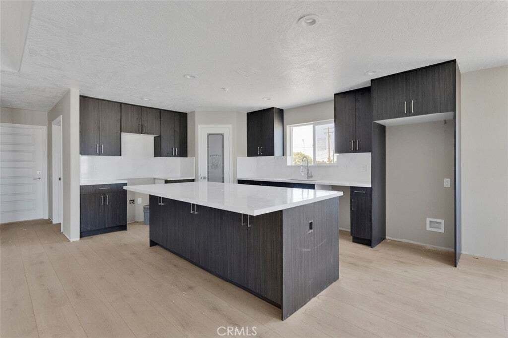 House in Hesperia, California, United States 4 - 18349877