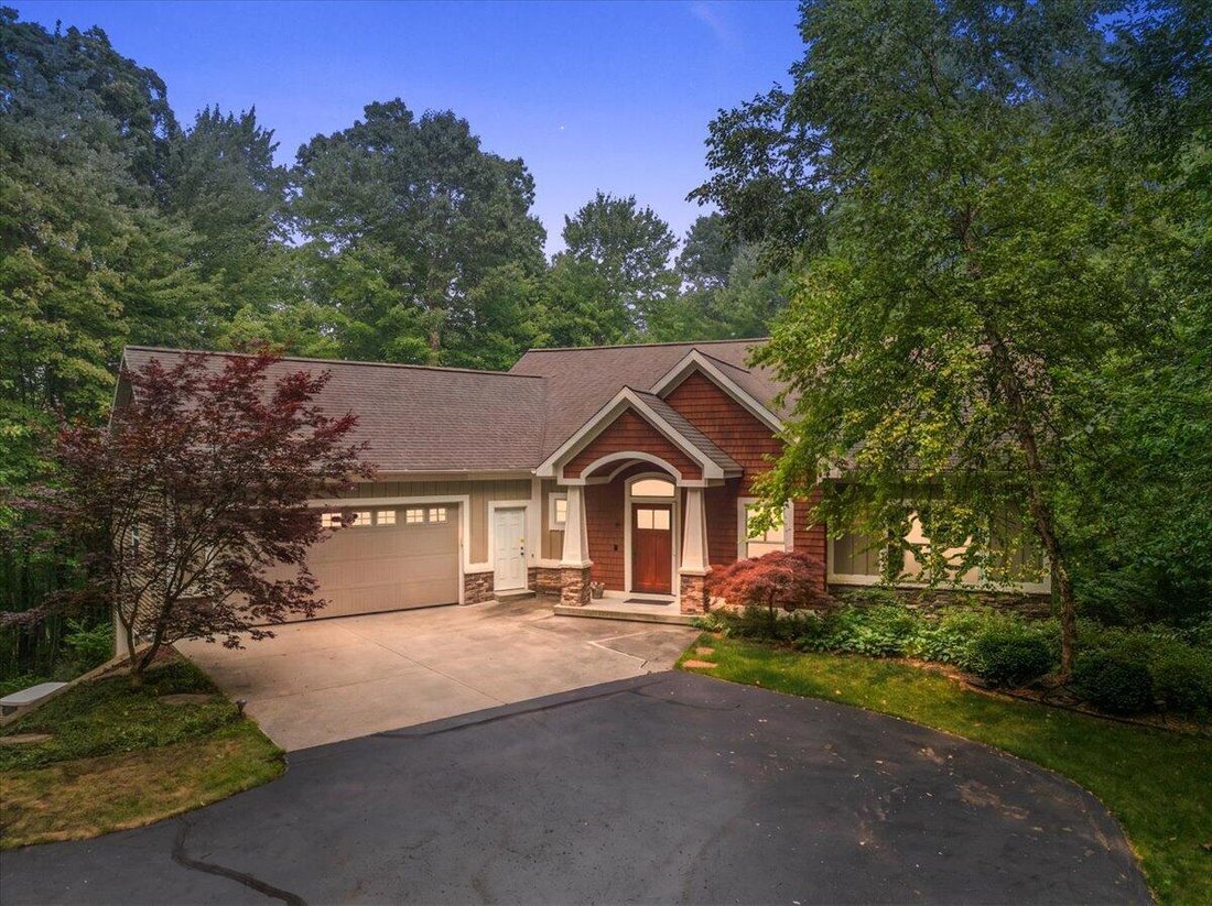 House in Plainfield charter Township, Michigan, United States 1 - 18460076