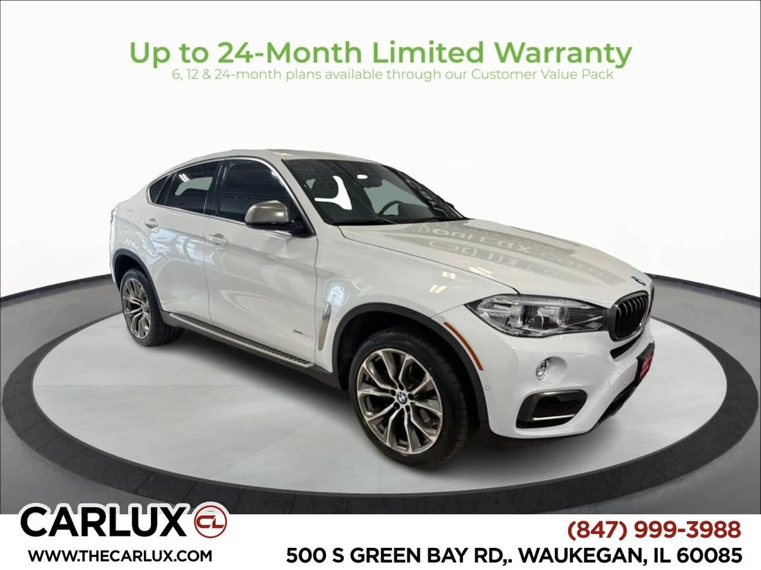 Suv in Waukegan, IL, United States 1 - 18044905