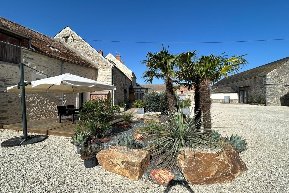 Villa in Boissy-le-Sec, Ile-de-France, France 2 - 18469648