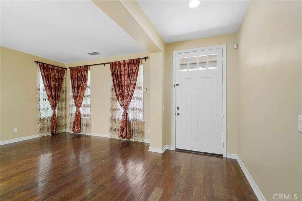 Condo in Fullerton, California, United States 4 - 18463078