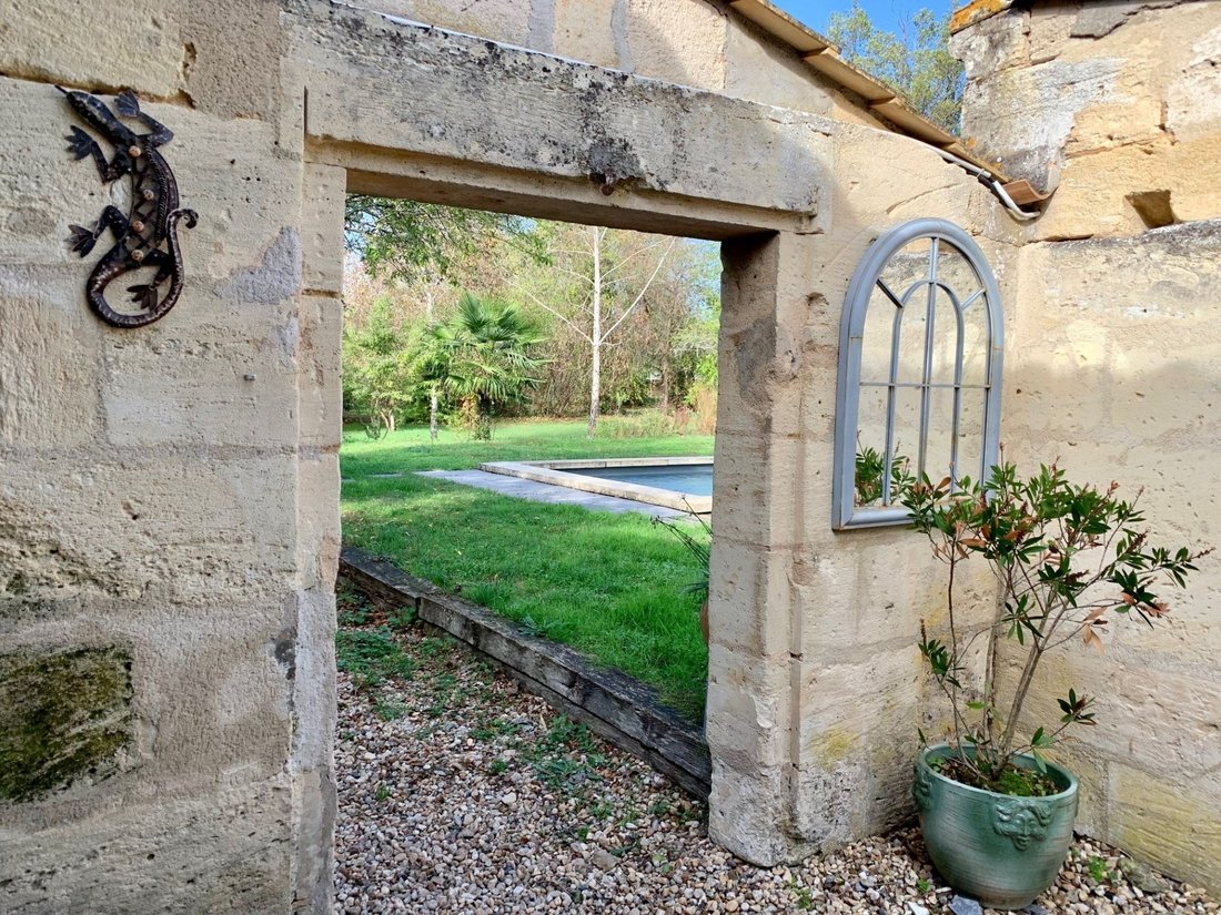 House in Les Artigues-de-Lussac, Nouvelle-Aquitaine, France 4 - 18456866