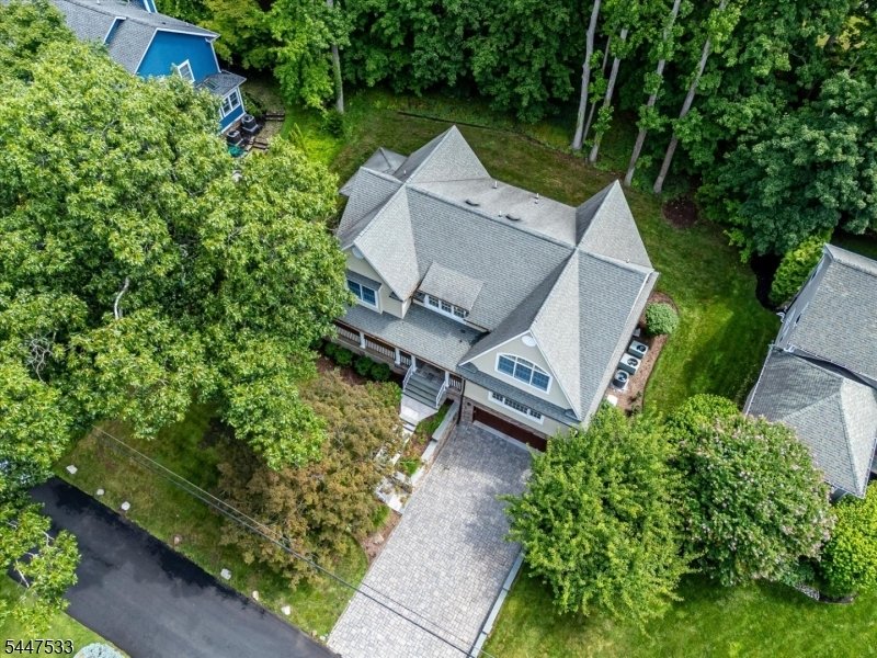 House in Metuchen, New Jersey, United States 4 - 18460026