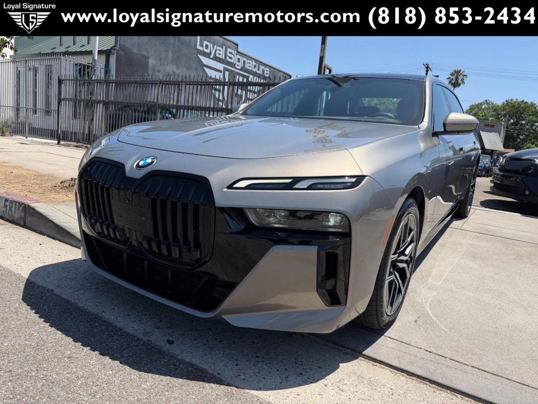 Sedan in Van Nuys, CA, United States 3 - 18469820