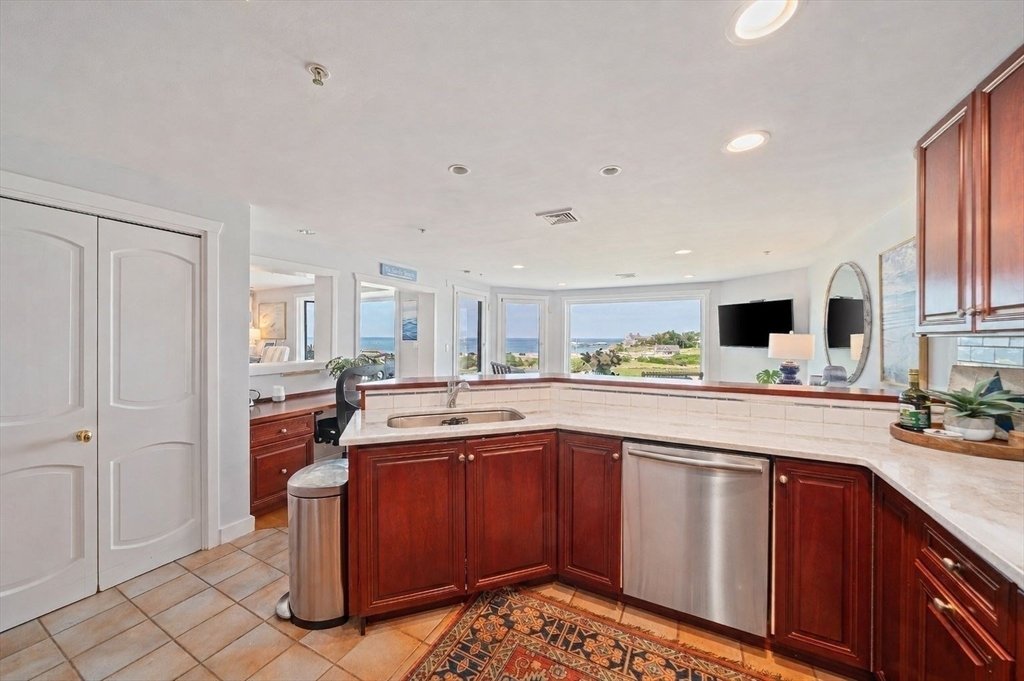Condo in Cohasset, Massachusetts, United States 5 - 18198992
